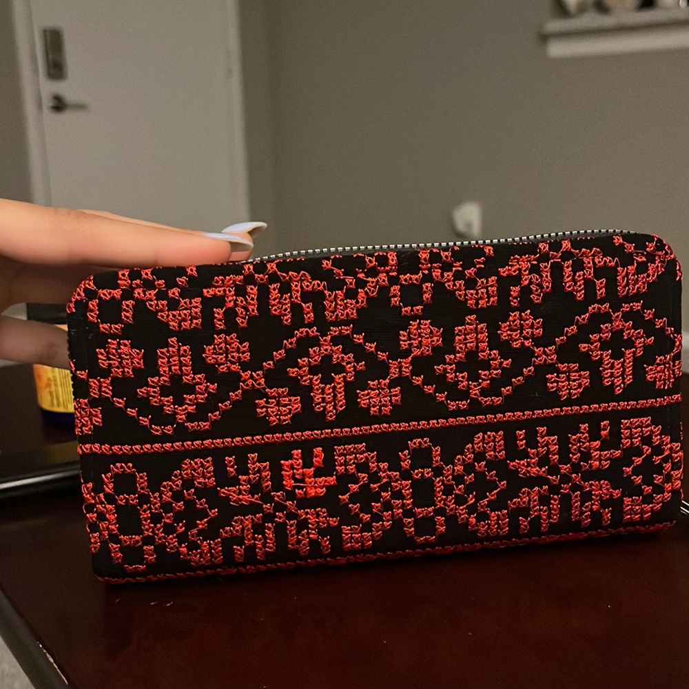 Tatreez wallet